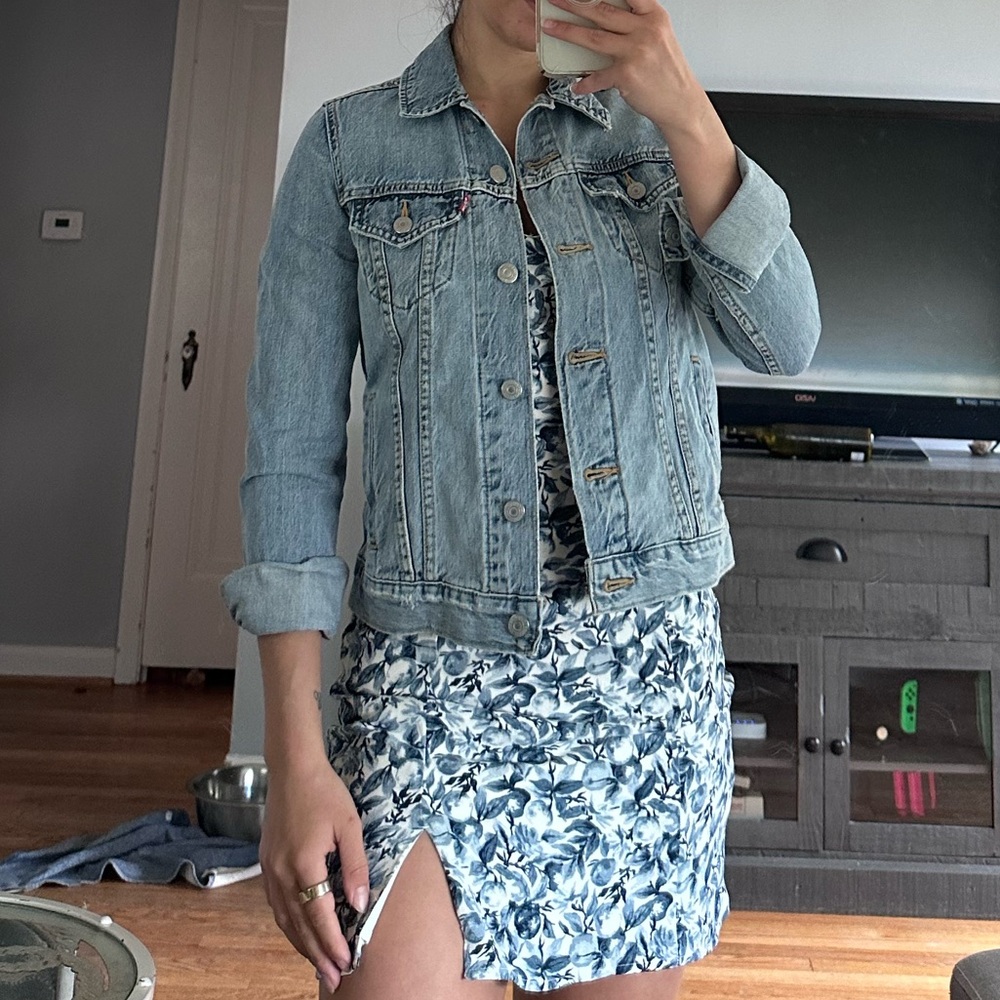 Levi’s denim jacket never worn size XS